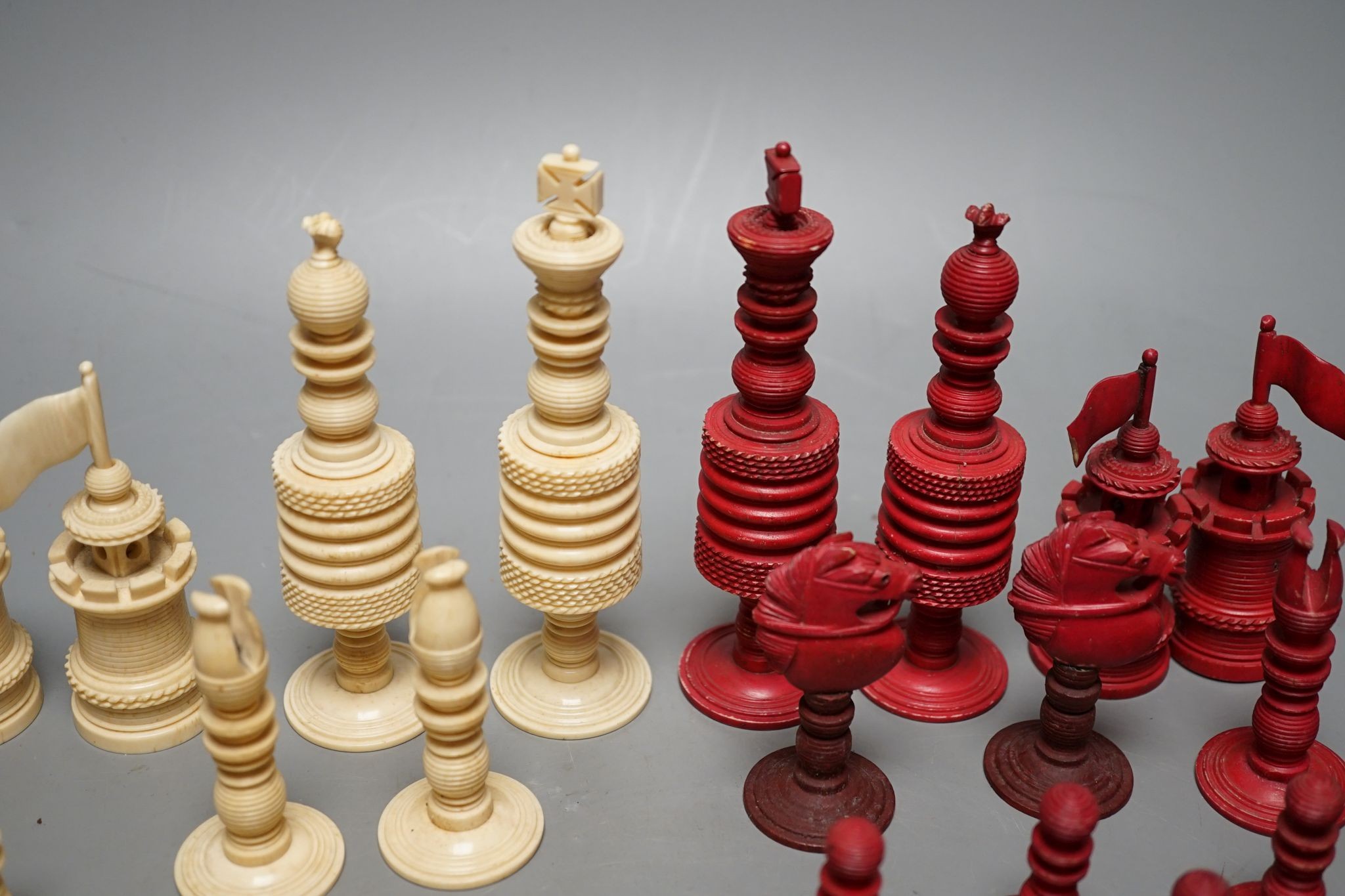 A Chinese ivory chess set, Kings 14cm